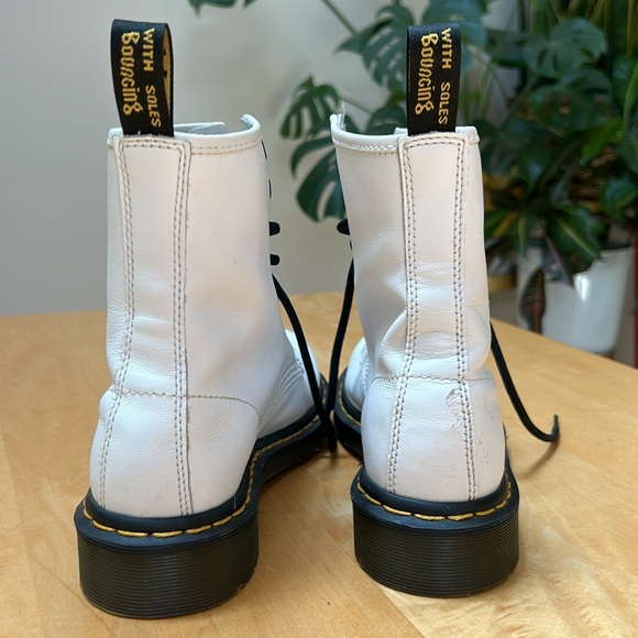 Dr. Martens white 1460 boot - Picture 3 of 9